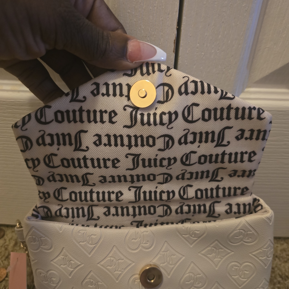 Juicy Couture White Embossed Heart Logo Wristlet with Multicolor Gem Plaque - Picture 5 of 7